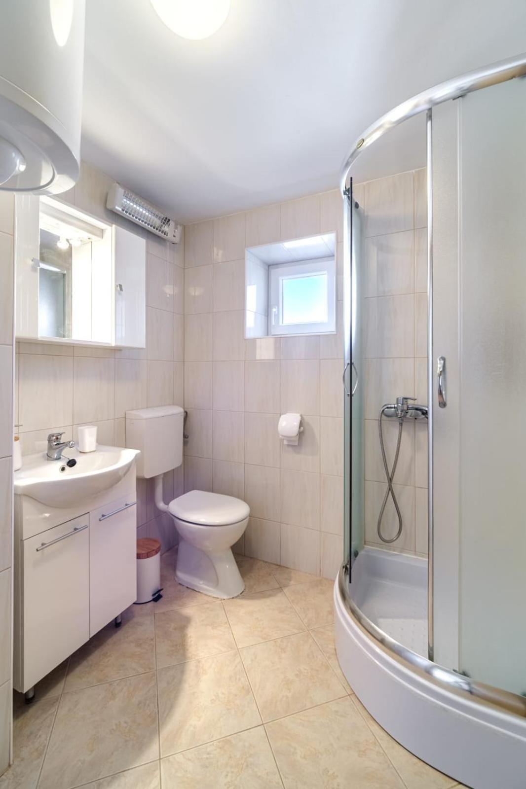 Apartment P&s *